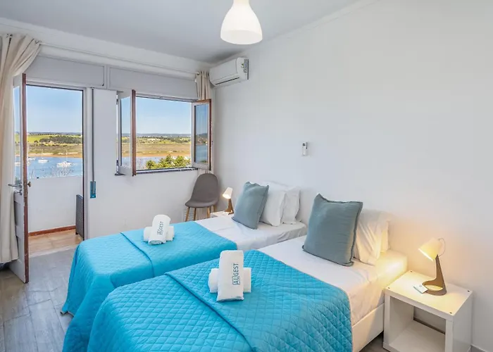 Ria Guest House
